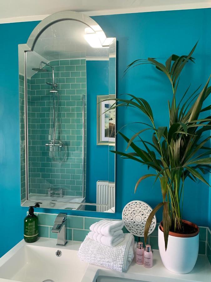 סווינדון Sw Bed & Breakfast מראה חיצוני תמונה