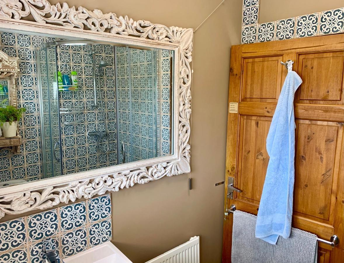 סווינדון Sw Bed & Breakfast מראה חיצוני תמונה