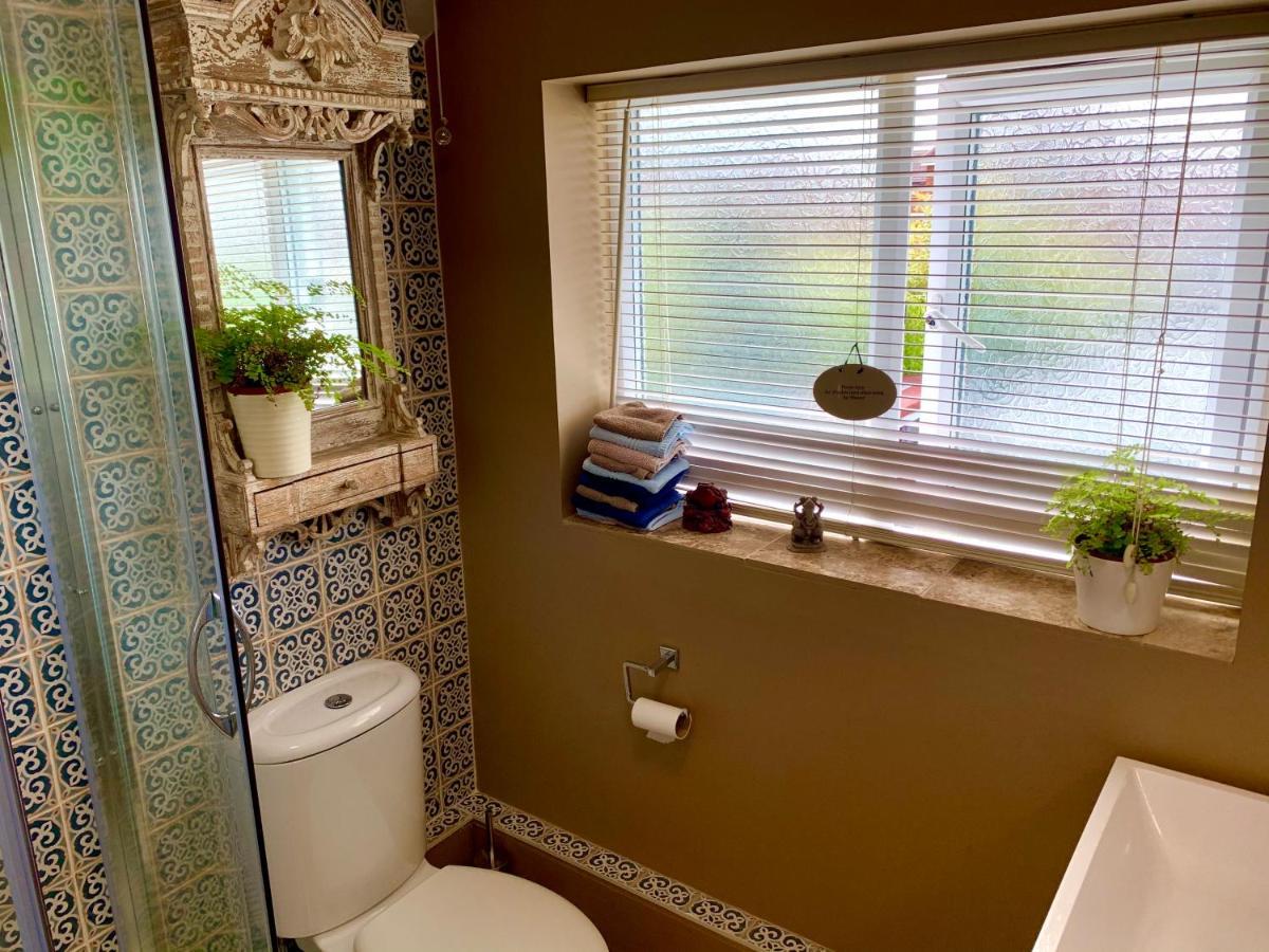 סווינדון Sw Bed & Breakfast מראה חיצוני תמונה