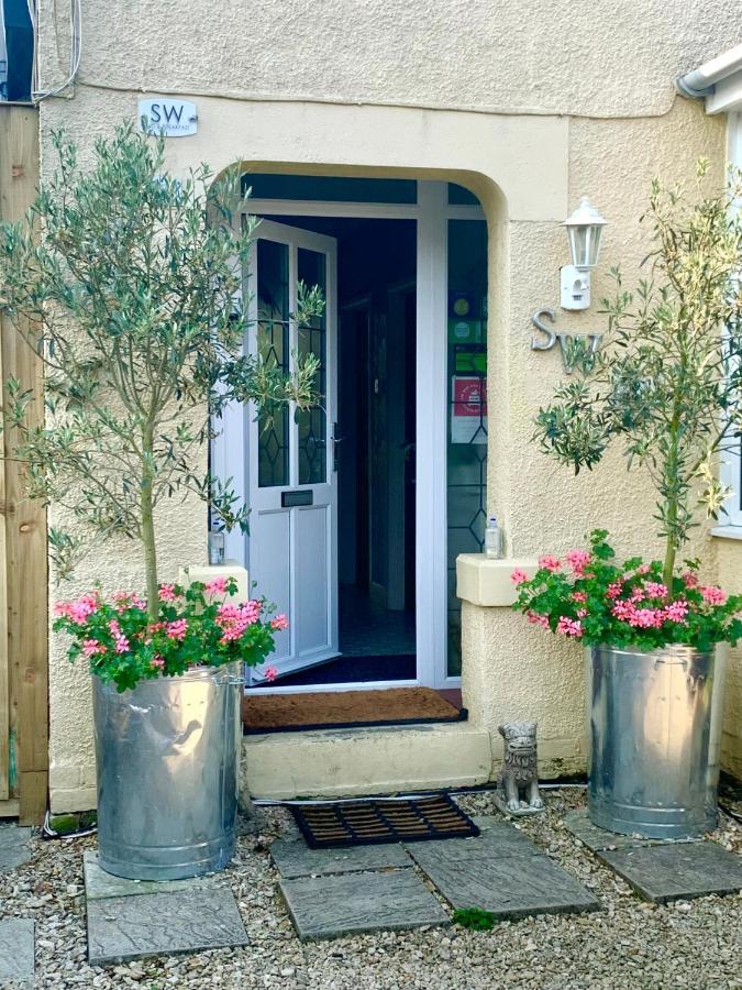 סווינדון Sw Bed & Breakfast מראה חיצוני תמונה
